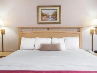 Ramada by Wyndham Pottsville/Frackville Hotel
